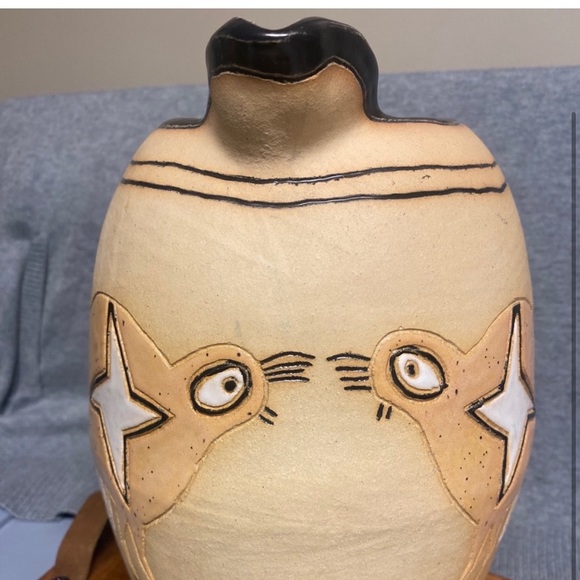 Aztec Style Pottery Pitcher. - Picture 2 of 3